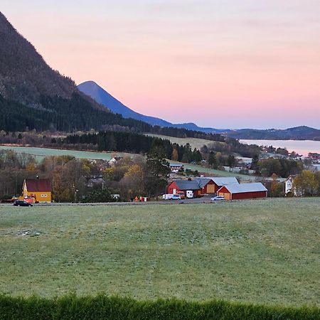 Rodseth Gardsovernatting Hytter Molde Luaran gambar