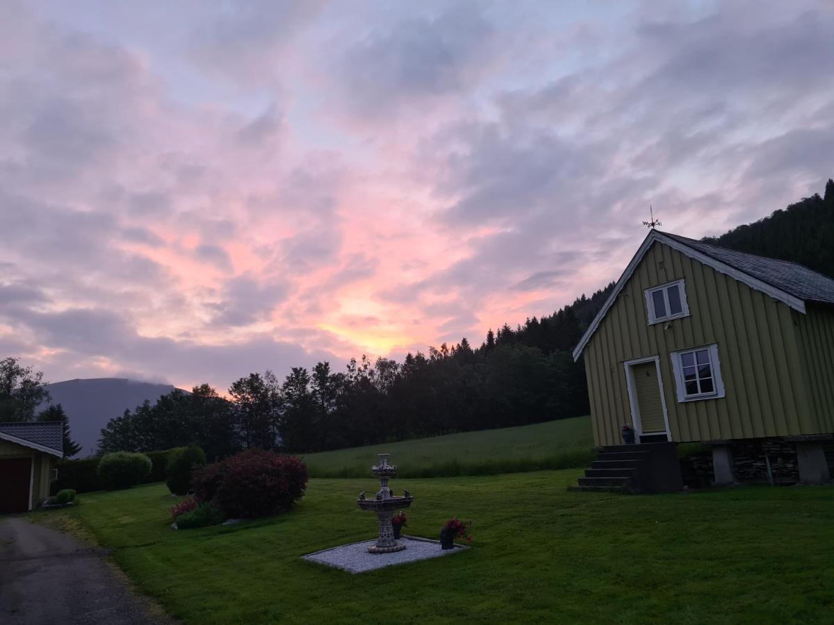 Rodseth Gardsovernatting Hytter Molde Luaran gambar